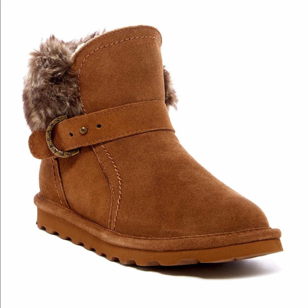 Bearpaw  Koko genuine shearling boots.